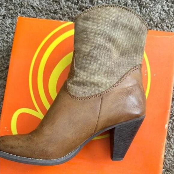 Gabriella Rocha Brown Heeled Cowboy Boots - sz 8 - Picture 5 of 6